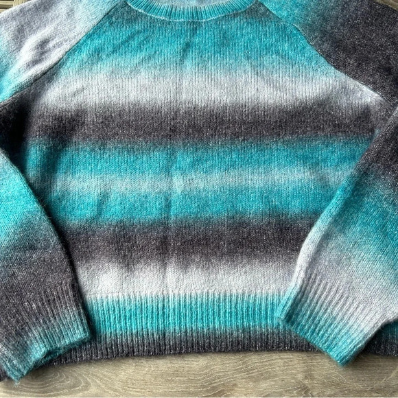 BB DAKOTA by Steve Madden  Ladies Ombre Wool Sweater - Picture 13 of 16